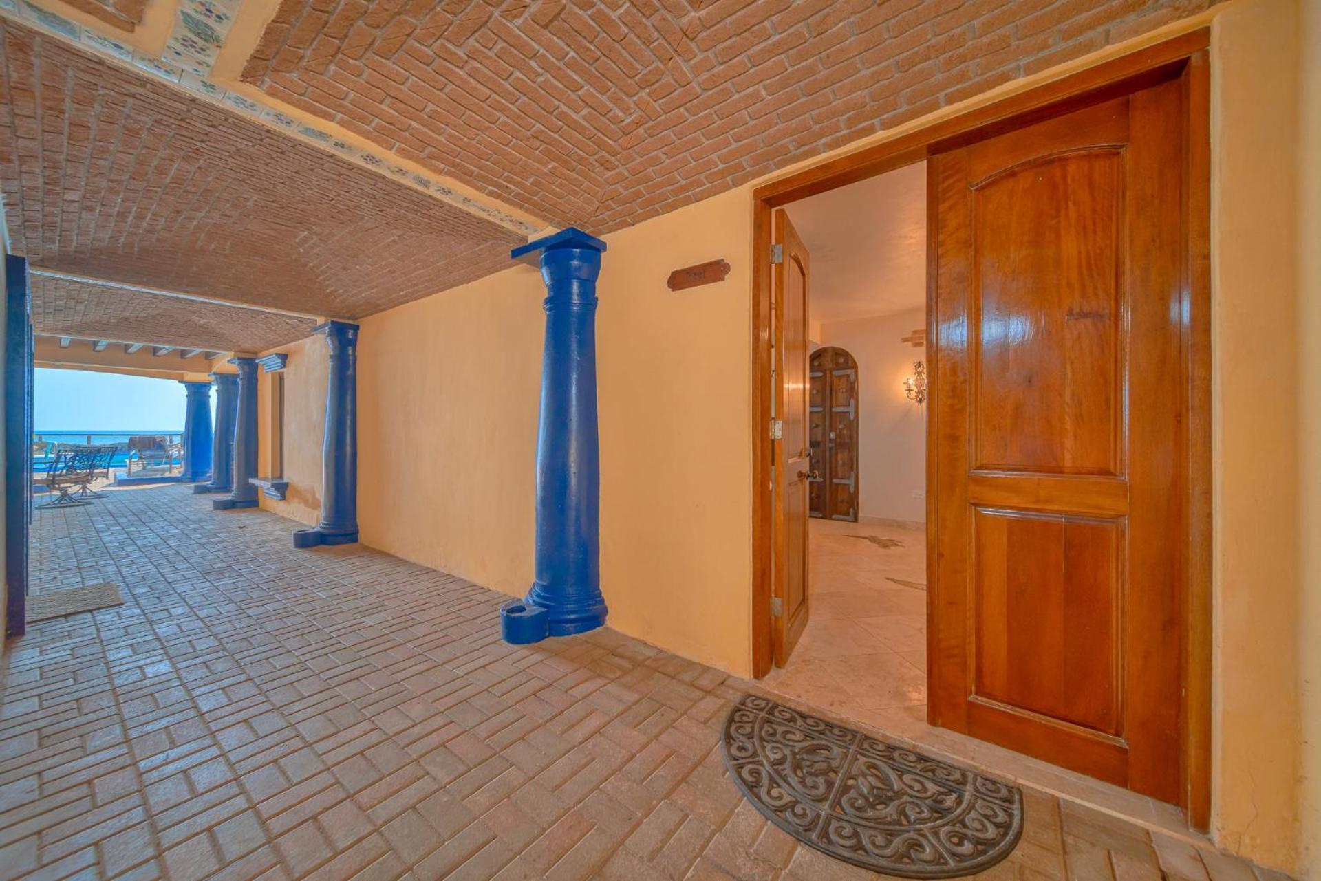 Caribe Tesoro Otel West Bay Dış mekan fotoğraf